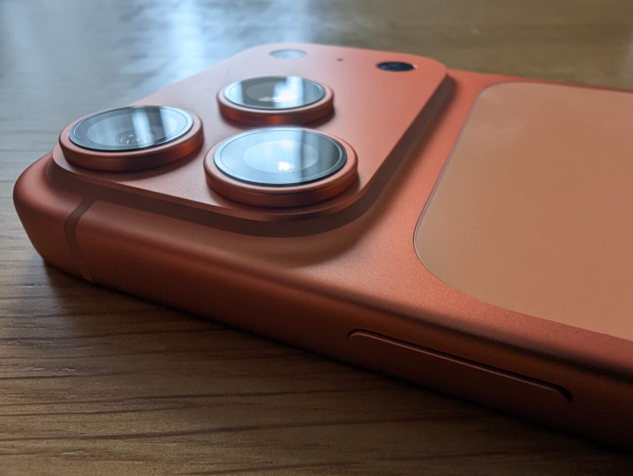 iPhone17 Pro実機写真